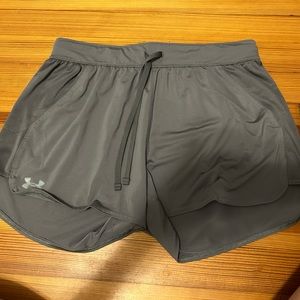 Under armor women’s grey shorts